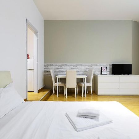 Cadorna Apartments Milan Bagian luar foto