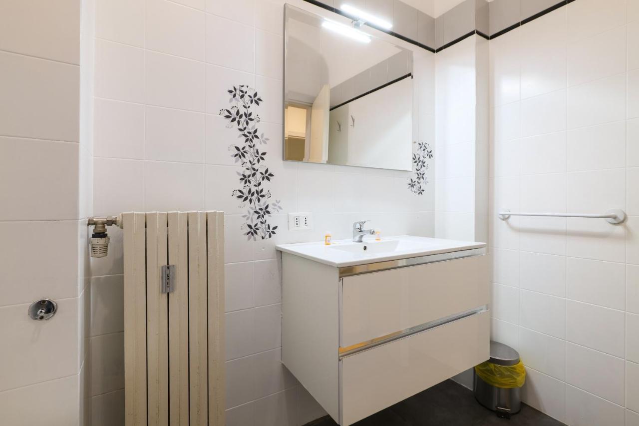 Cadorna Apartments Milan Bagian luar foto