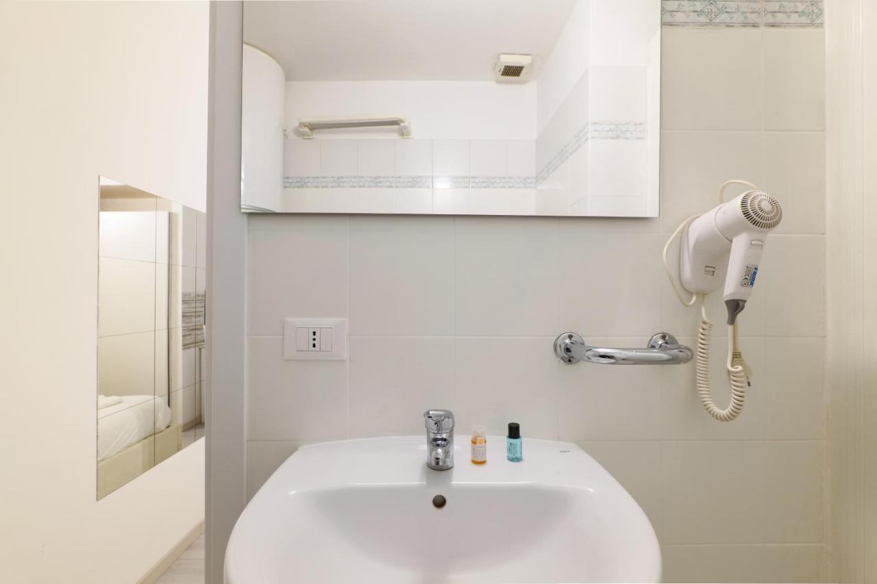 Cadorna Apartments Milan Bagian luar foto