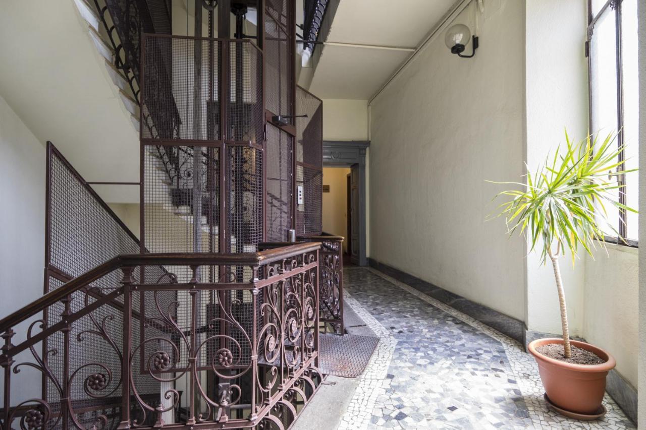 Cadorna Apartments Milan Bagian luar foto