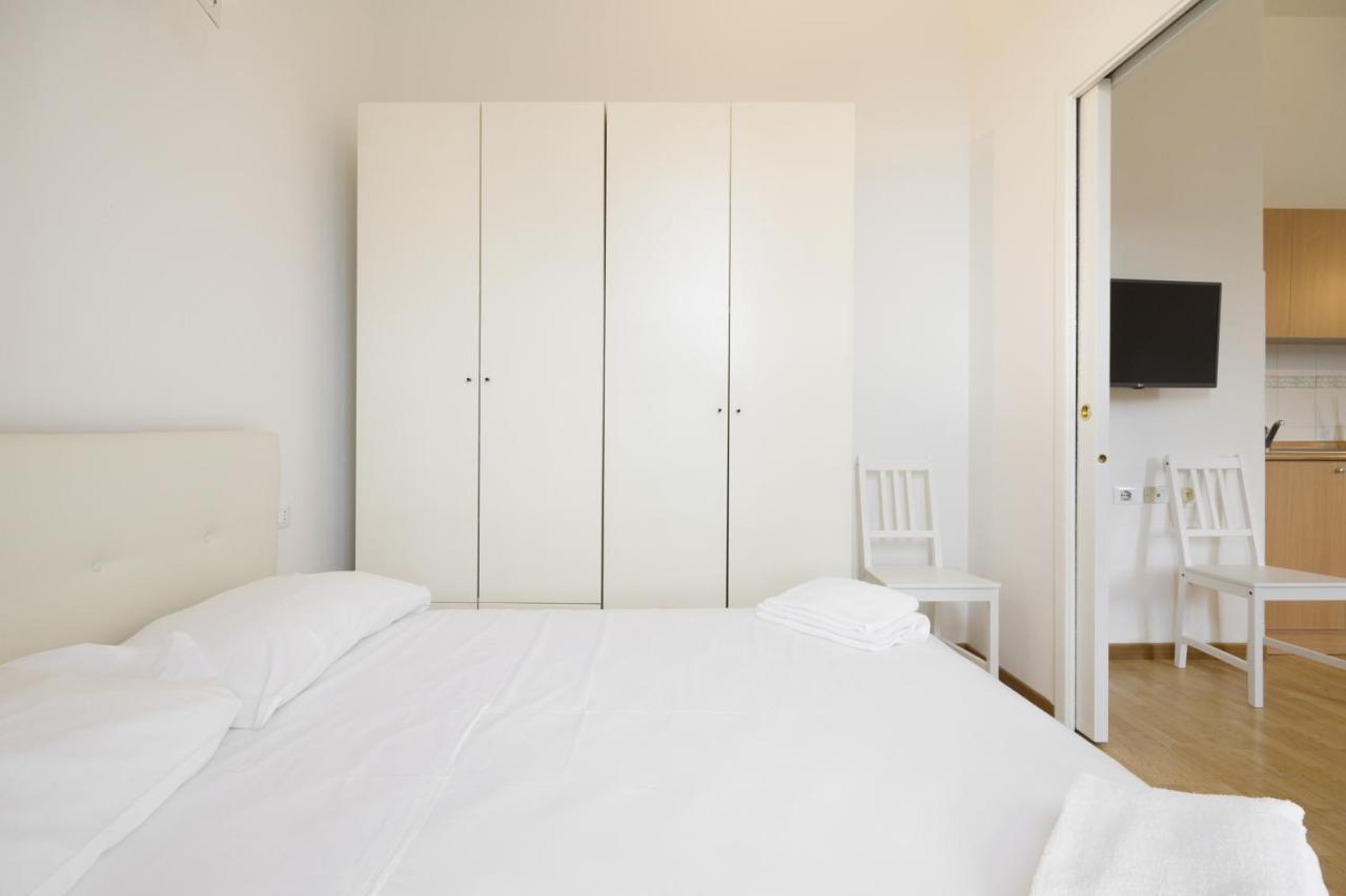 Cadorna Apartments Milan Bagian luar foto