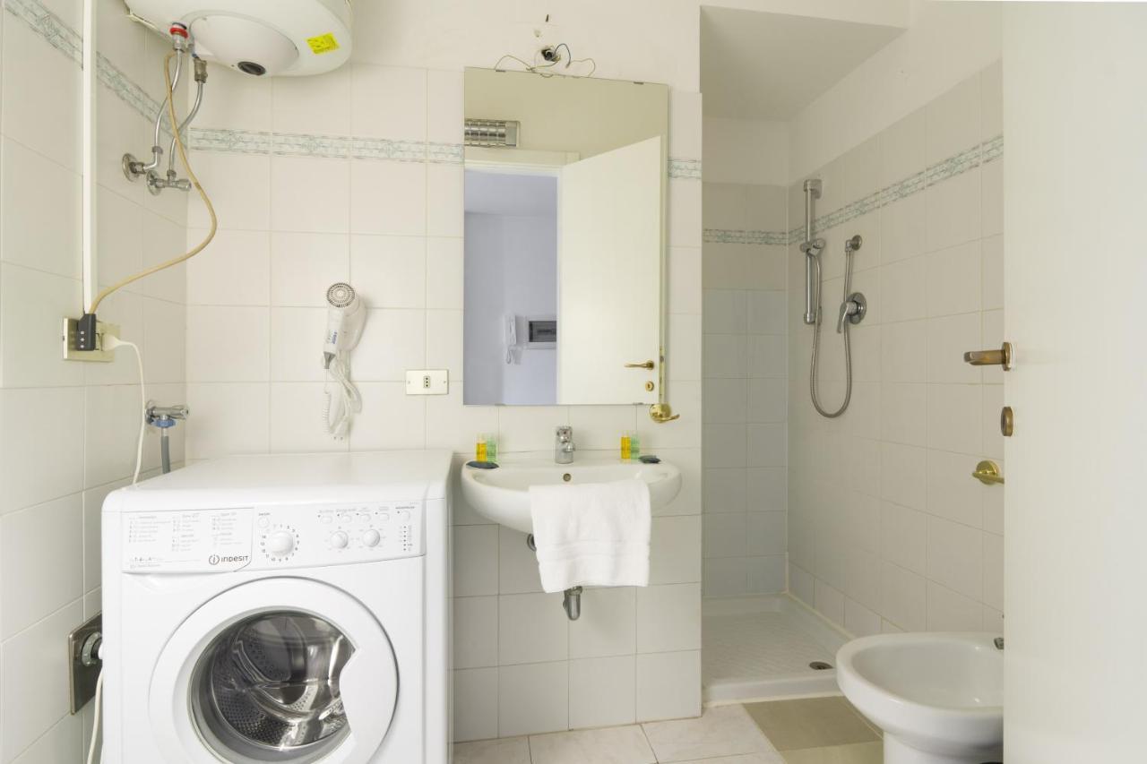 Cadorna Apartments Milan Bagian luar foto